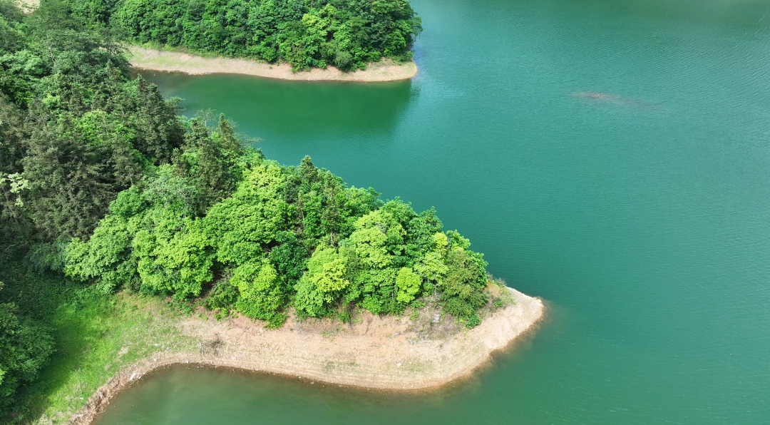 罗平湾子水库：喀斯特明珠的水韵传奇与人文交响