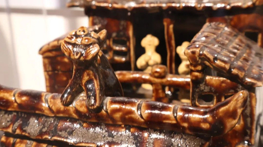 昆明瓦猫博物馆：屋顶神兽的奇幻之旅